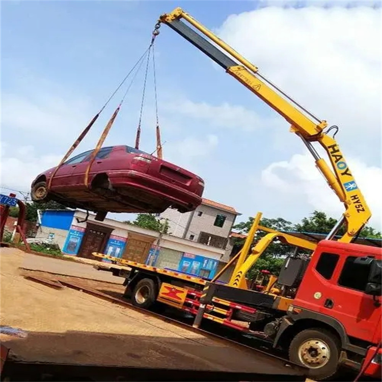 麻洋镇吊车吊汽车的正确方法